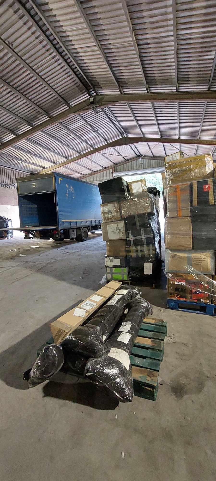 Magazyn SpeedPack pelny paczek i palet